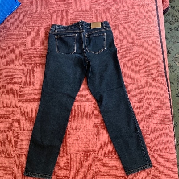 Anne Klein size 6 women’s Blue Straight Leg Jeans in Classic Indigo denim - Picture 6 of 16